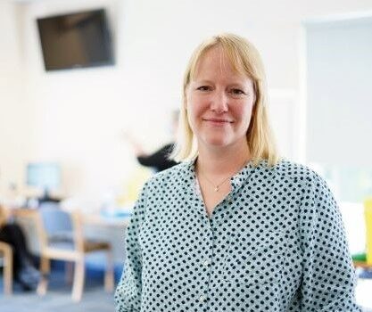 Dr Laura Mount